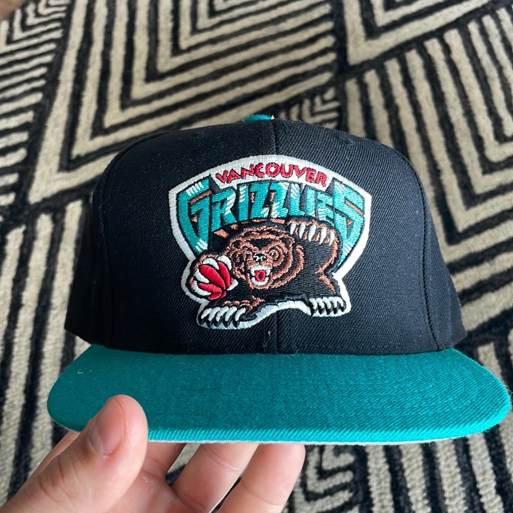 Mitchell and ness grizzlies snap back